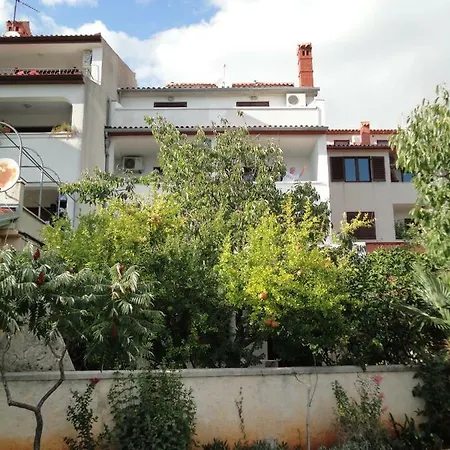Jadranka Apartment *